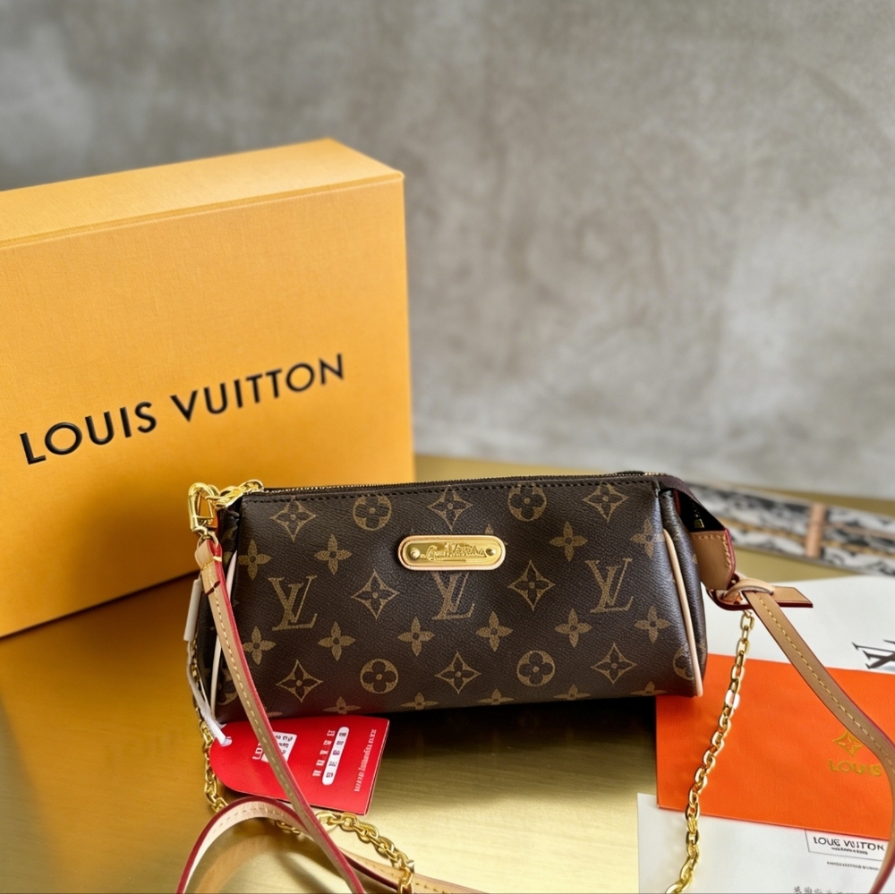 Louis Vuitton Eva Clutch Monogram